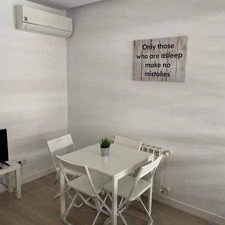 Ferienwohnung Moncloa-Arguelles Nuevos Pisos Madrid Exterior foto